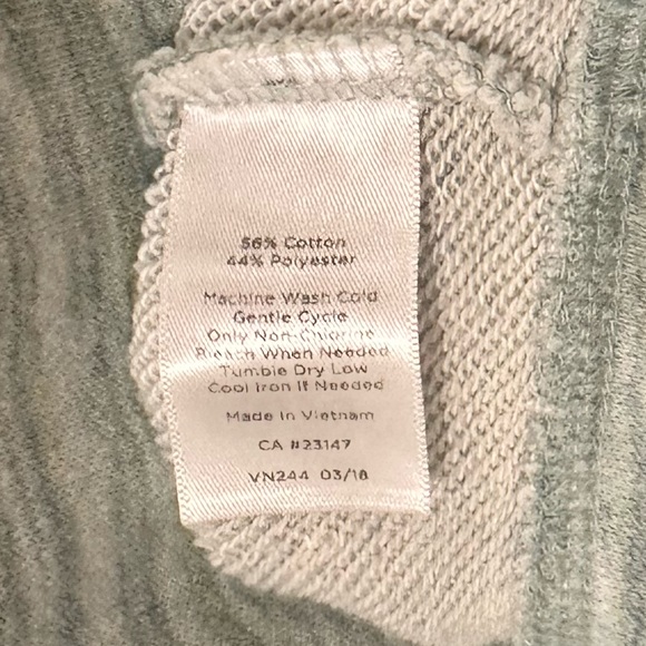 T By Talbots Heathered Cold Shoulder Sweatshirt 3/4 Sleeve in Teal Size Medium - Picture 11 of 11